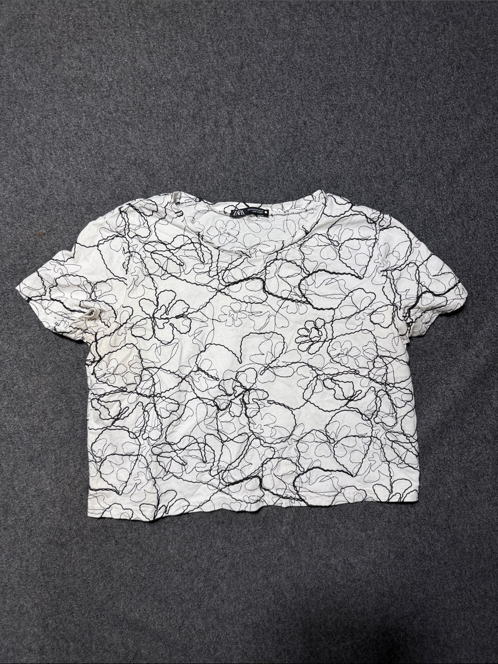 Zara Black White Floral Line Art Crop Top Boxy Tee Minimalist Boho